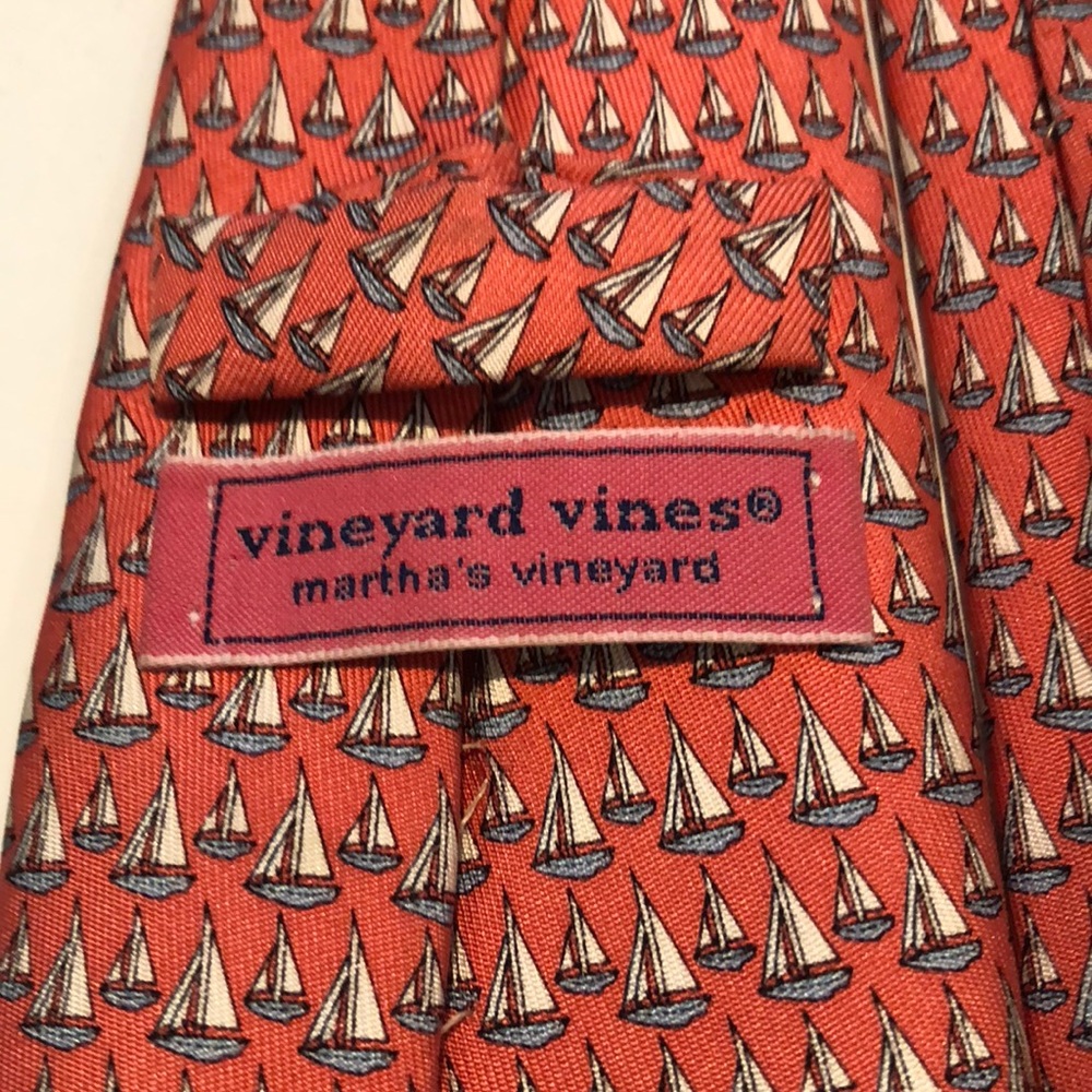 Youth ties by Vineyard Vines. - Picture 7 of 7